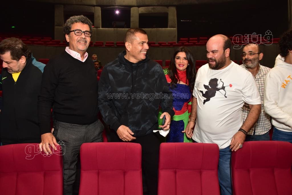 عمرو دياب في نص الليل بعد انتهاءه من حفلته بموسم الرياض (5)