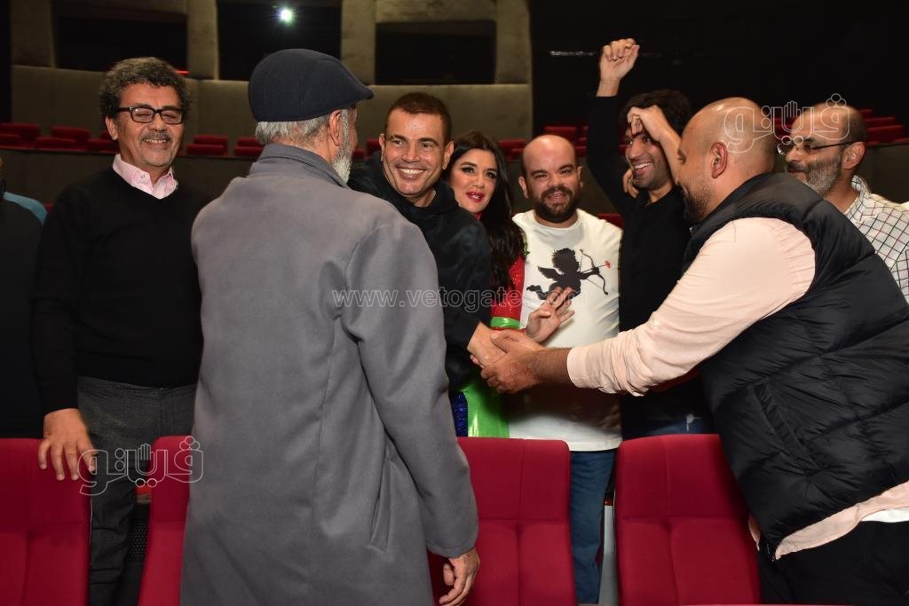 عمرو دياب في نص الليل بعد انتهاءه من حفلته بموسم الرياض (13)