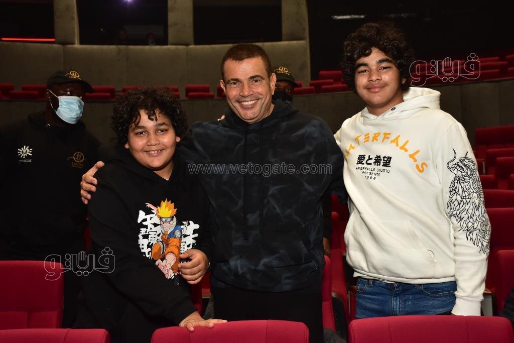 عمرو دياب في نص الليل بعد انتهاءه من حفلته بموسم الرياض (16)