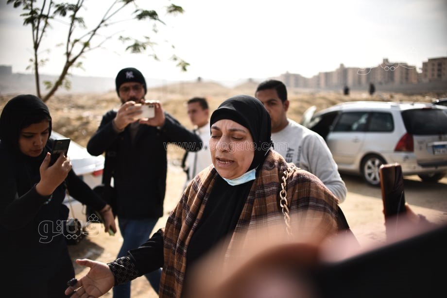 انهيار أسر ضحايا حادث الشيخ زايد (4)