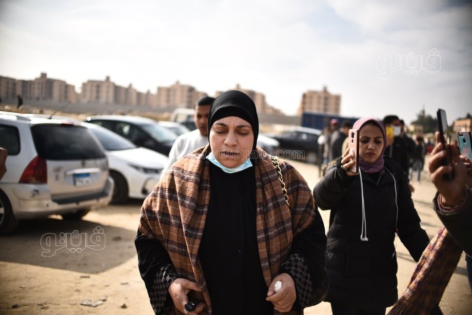 انهيار أسر ضحايا حادث الشيخ زايد (1)