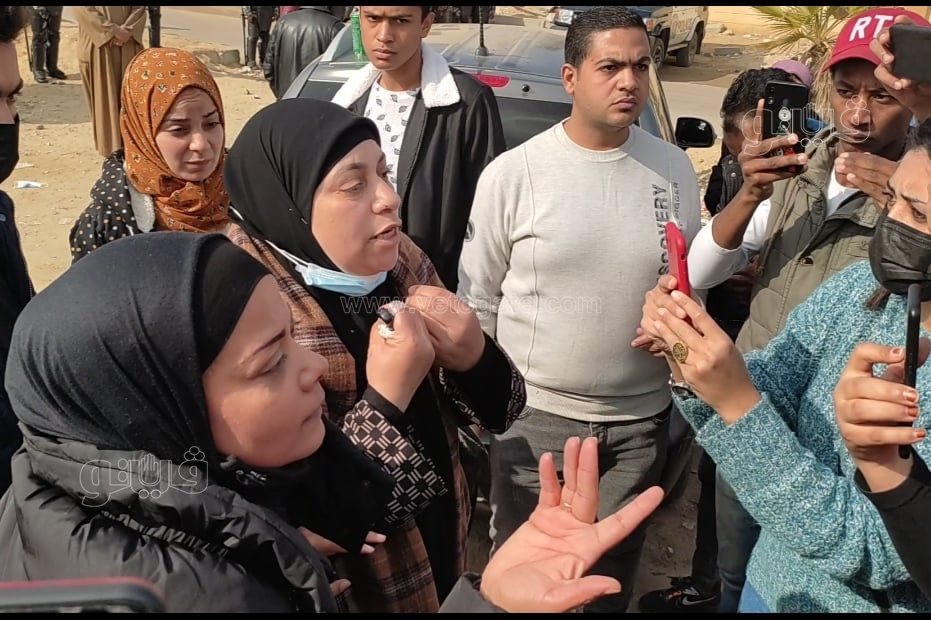 انهيار والدة أحد ضحايا حادث الشيخ زايد  (3)