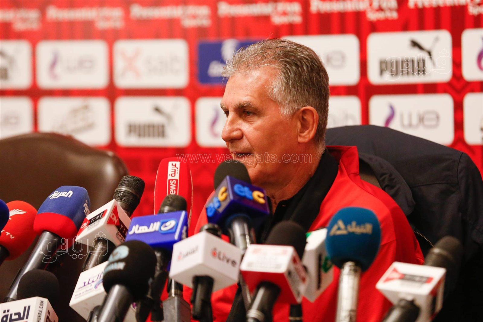 كيروش في المؤتمر الصحفي عن بطولة أمم أفريقيا (9)