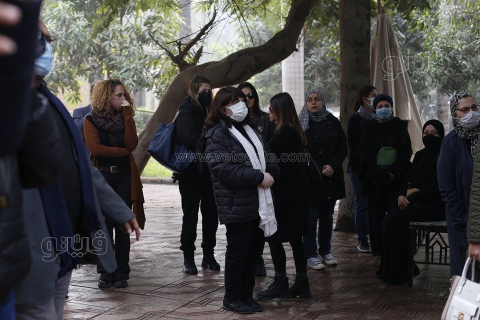 وصول جثمان إبراهيم حجازي (4)