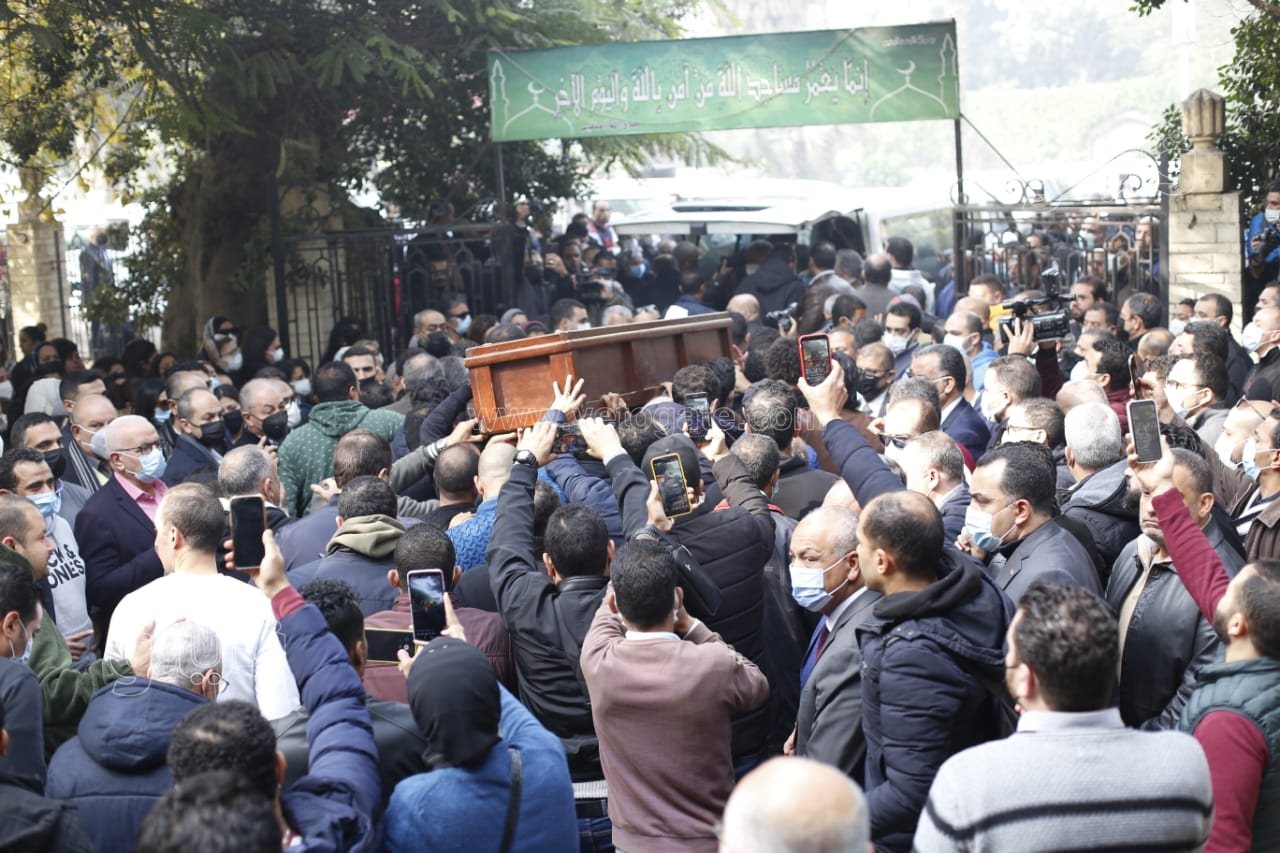 تشييع جثمان إبراهيم حجازي بحضور الخطيب ونجوم الرياضة (16)