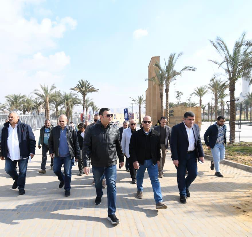 جانب من جولة وزير الاسكان&nbsp;