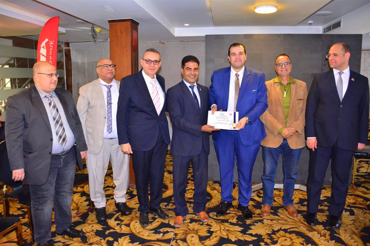 خلال حفل شعبة الصيدليات، فيتو