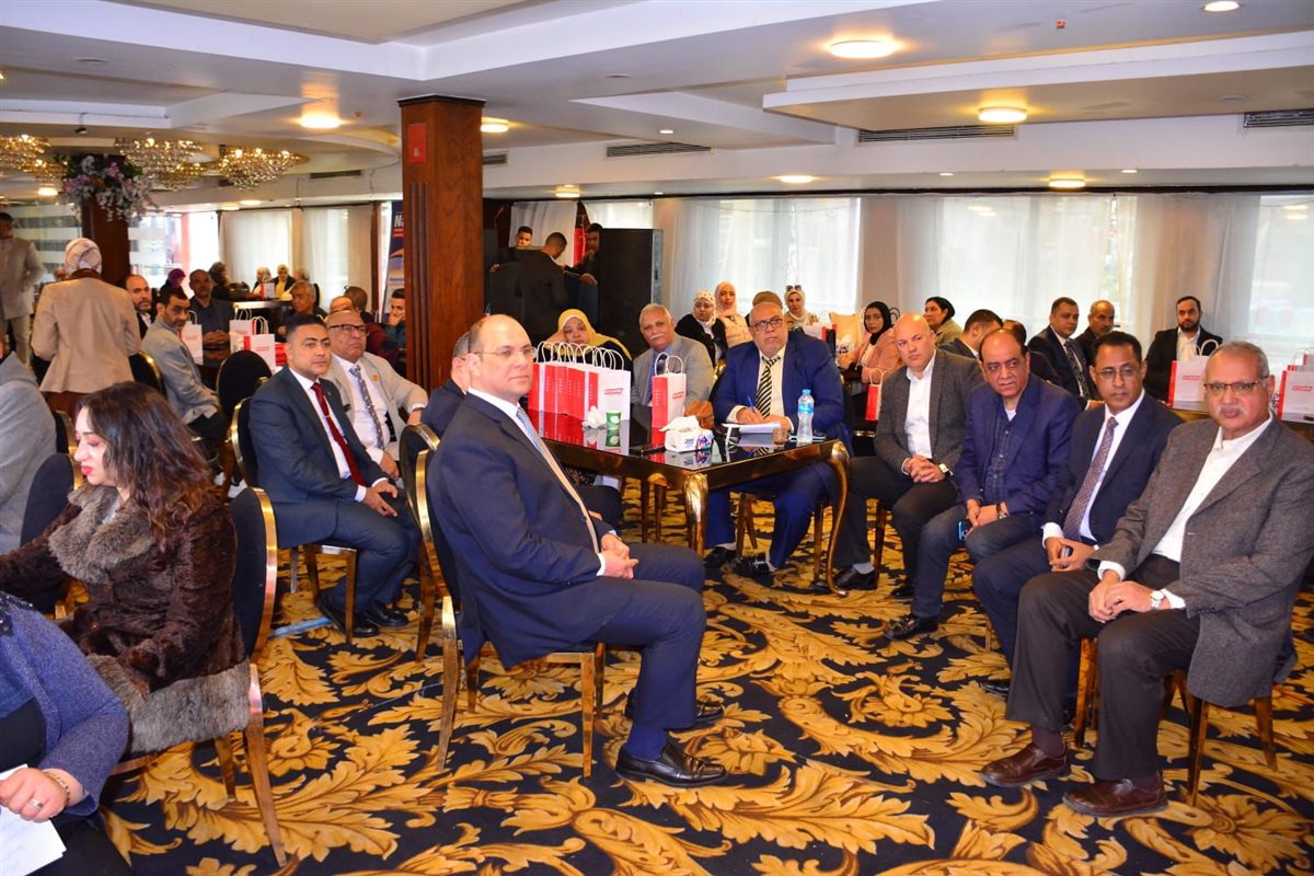 خلال حفل شعبة الصيدليات، فيتو