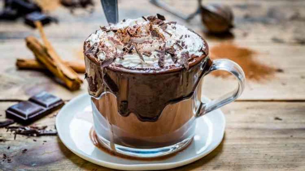 طريقة عمل الهوت شوكليت مشروب الشتاء&nbsp;