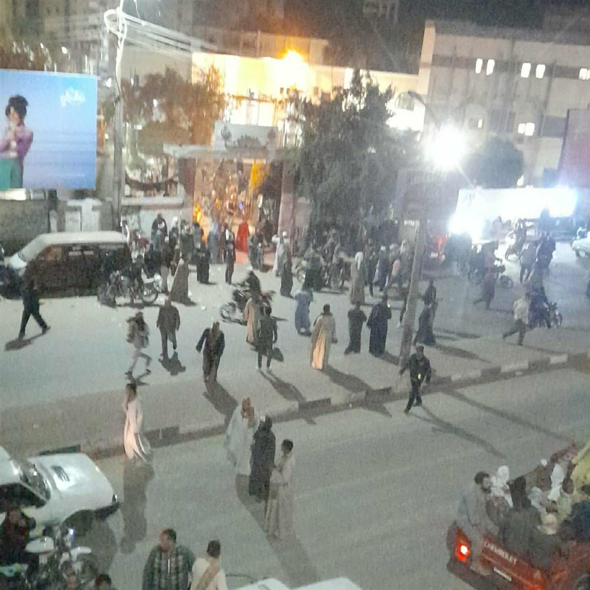 تشييع جثامين أب وأبنائه الثلاثة ضحايا تسرب الغاز في المنيا، فيتو