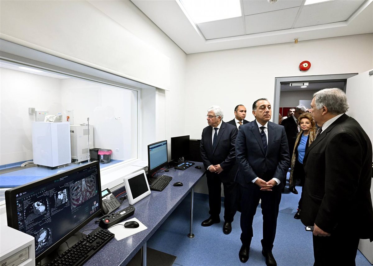 رئيس الوزراء يتفقد أقسام المستشفى الجامعي بجامعة الجيزة الجديدة&nbsp;