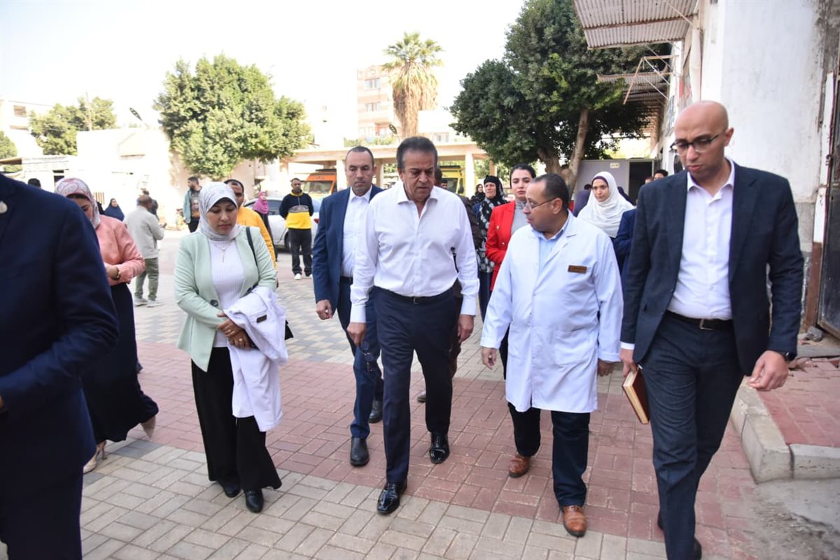 وزير الصحة يتفقد مستشفى سنورس المركزي بالفيوم