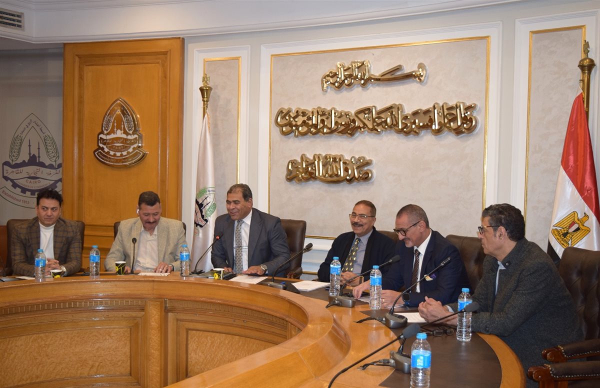 خلال اجتماع شعبة الساعات