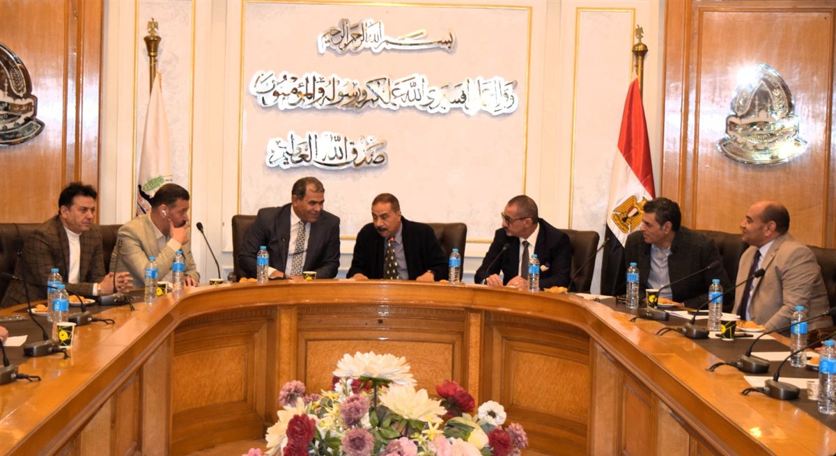 خلال اجتماع شعبة الساعات