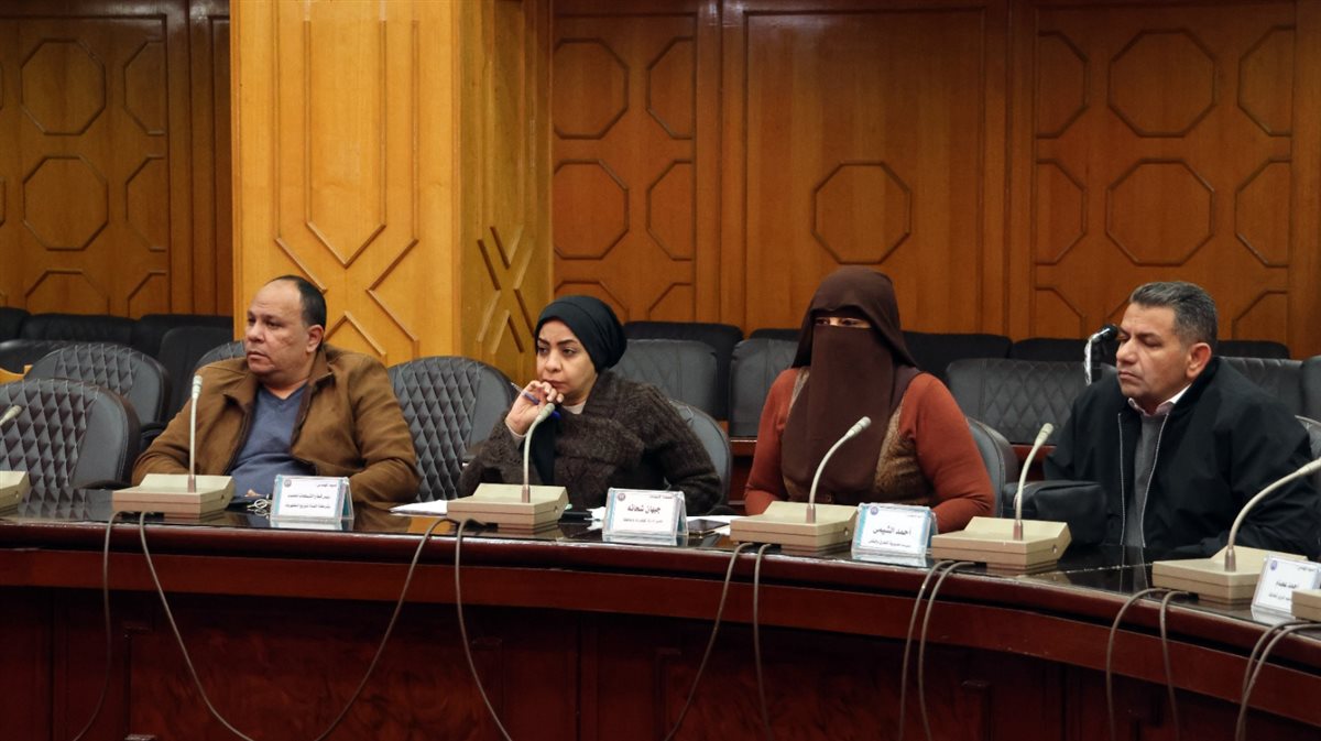 جانب من الاجتماع، فيتو