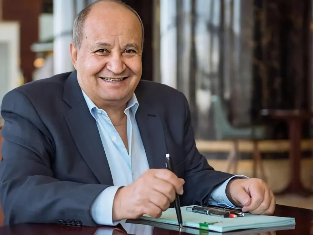 وحيد حامد فى احد اركان الفندق الشهير&nbsp;