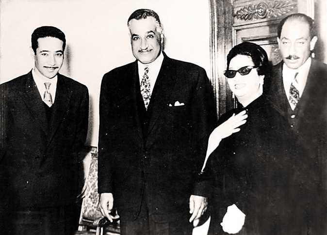 ام كلثوم مع الموجى وعبد الناصر والسادات&nbsp;