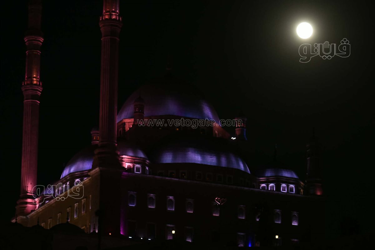 أول ظهور لـ قمر الذئب العملاق فى سماء السيدة عائشة (6)