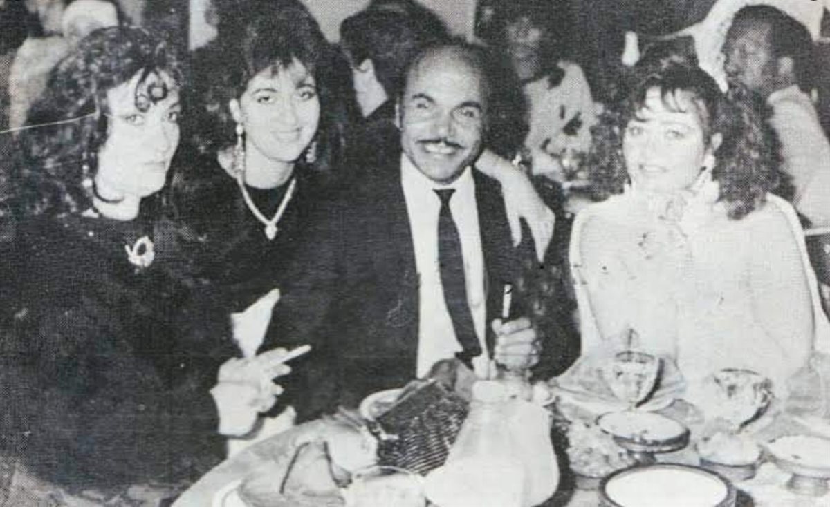 ليلى علوى مع والدها ووالدتها وشقيقتها لامياء