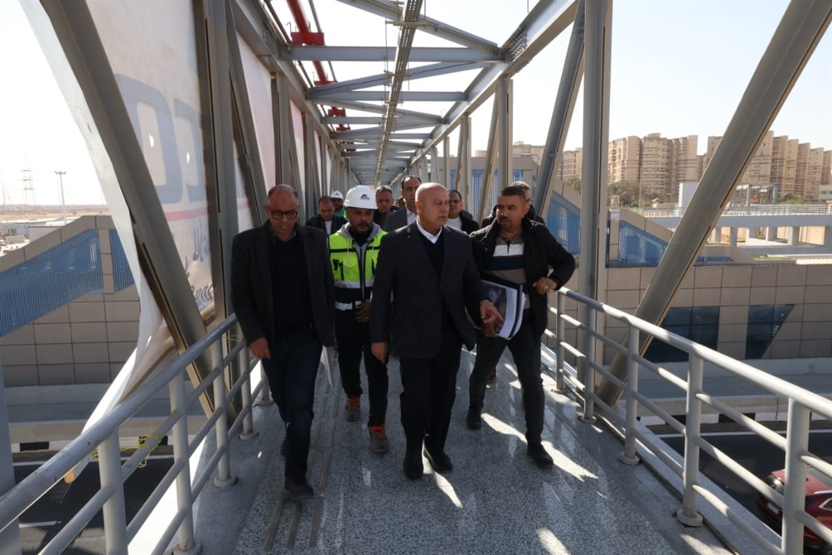 وزير النقل يتابع المرحلة الثانية من مشروع الأتوبيس الترددي