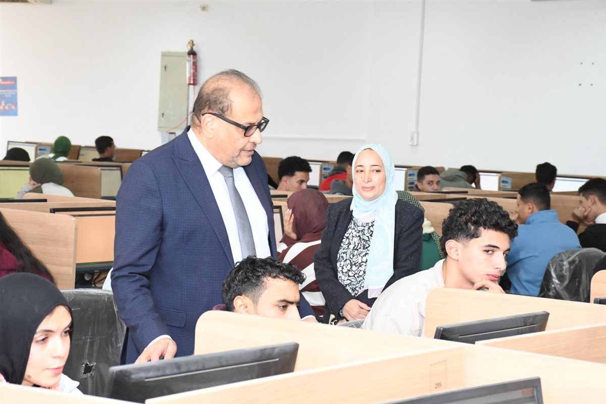 جانب من الامتحانات، فيتو