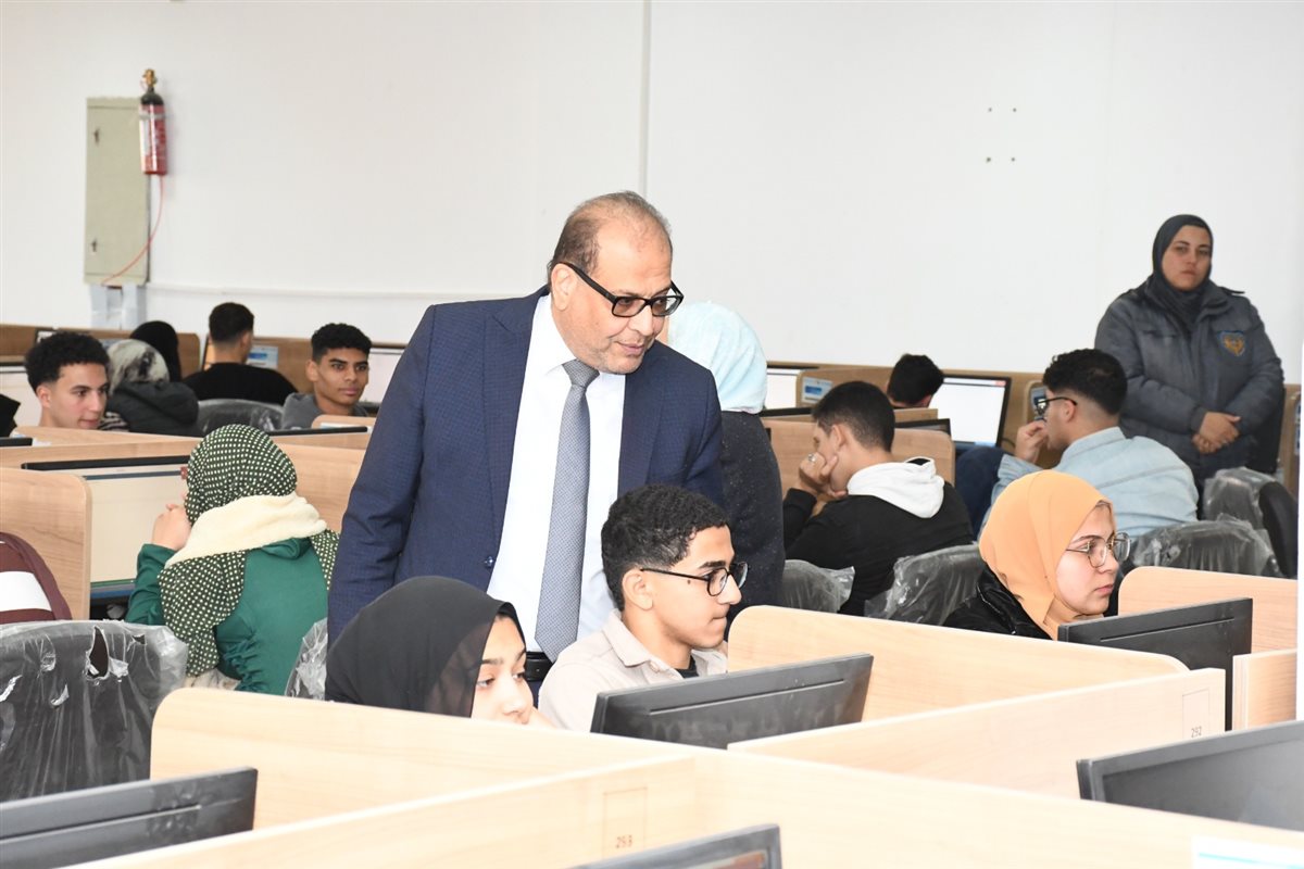 جانب من الامتحانات، فيتو