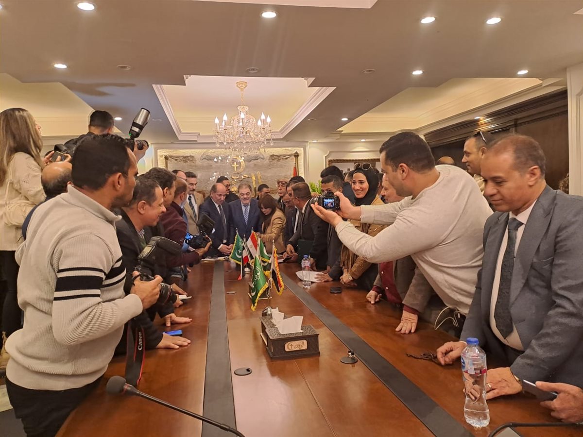 السيد البدوى يتقدم بأوراق ترشحه على رئاسة حزب الوفد