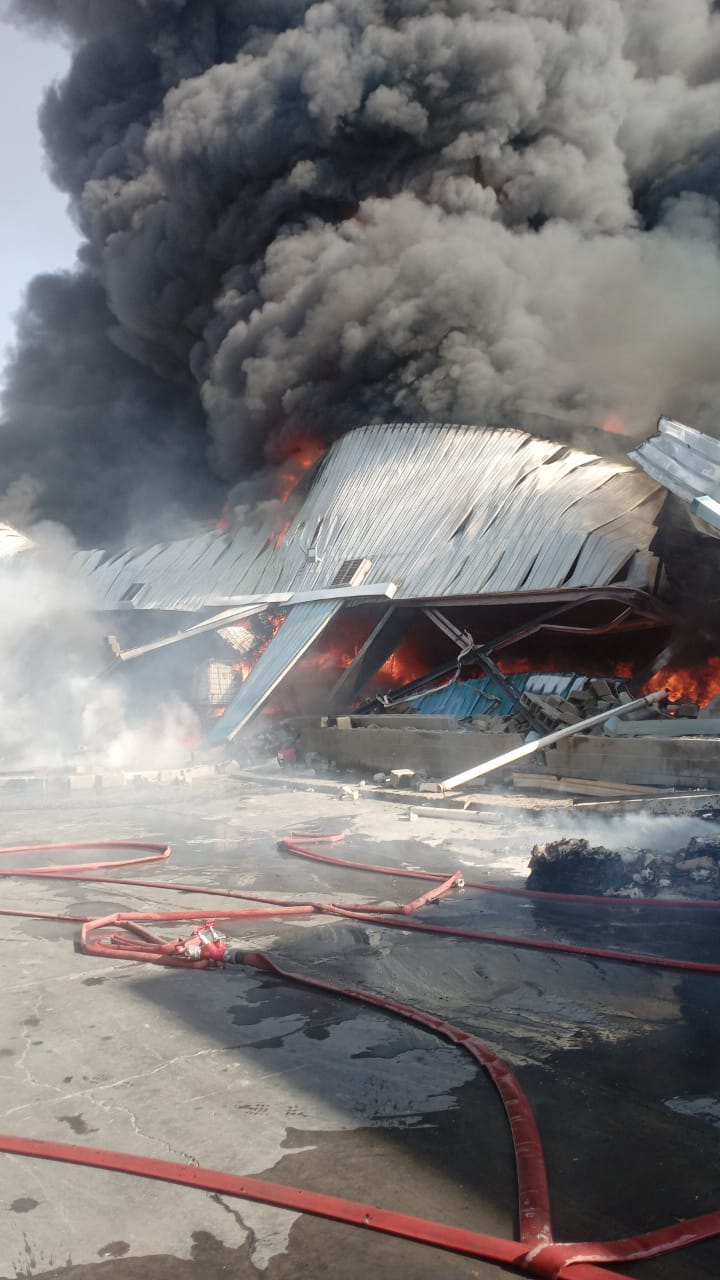 إخماد حريق مصنع بلاستيك في أكتوبر