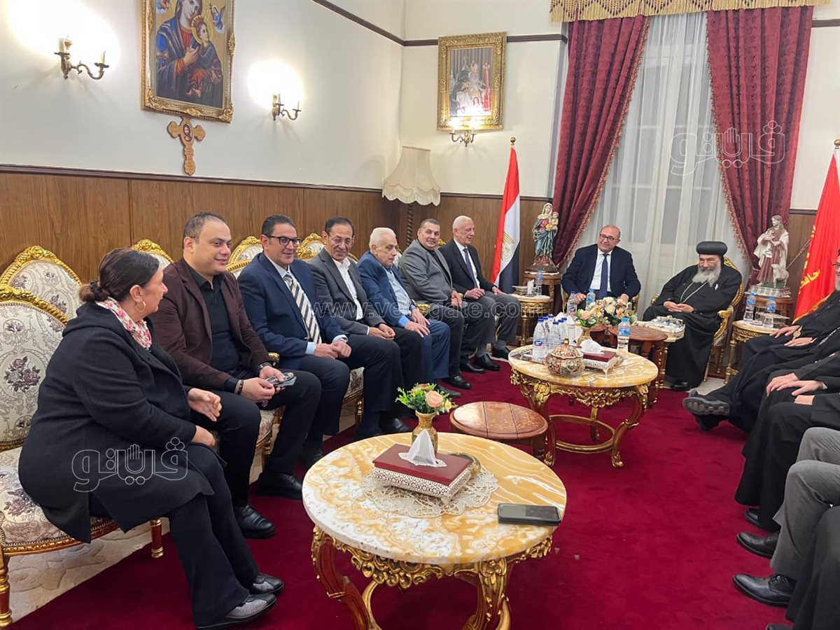 رئيس غرفة بورسعيد يترأس وفدًا لتقديم التهنئة للمسيحيين، فيتو