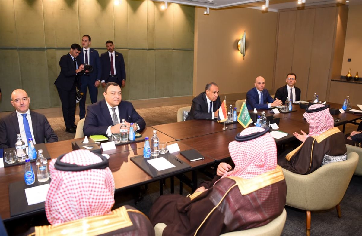 المباحثات الثنائية بين وزير الخارجية ونظيره السعودي