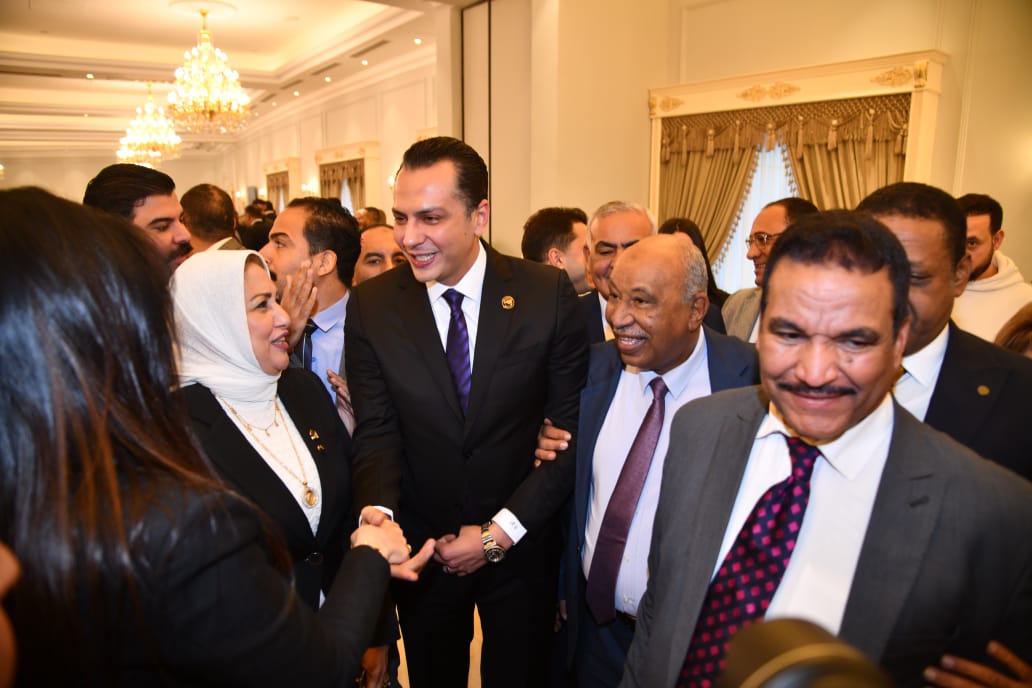 أحمد عبد الجواد يتسلم كارنيه عضوية مجلس النواب