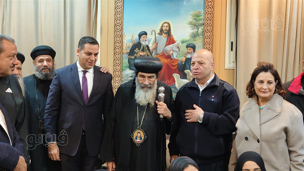 نائب بورسعيد يقدم التهاني للمطران، فيتو