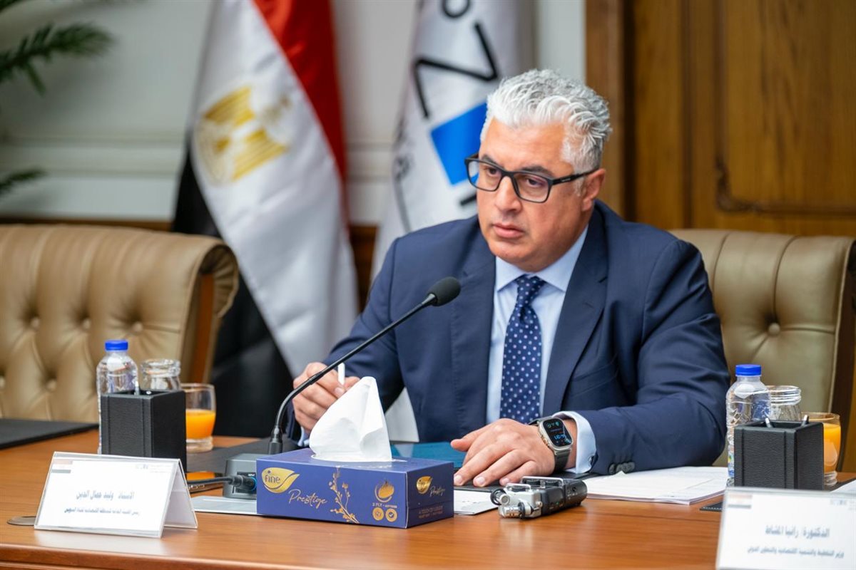 جانب من الاجتماع، فيتو