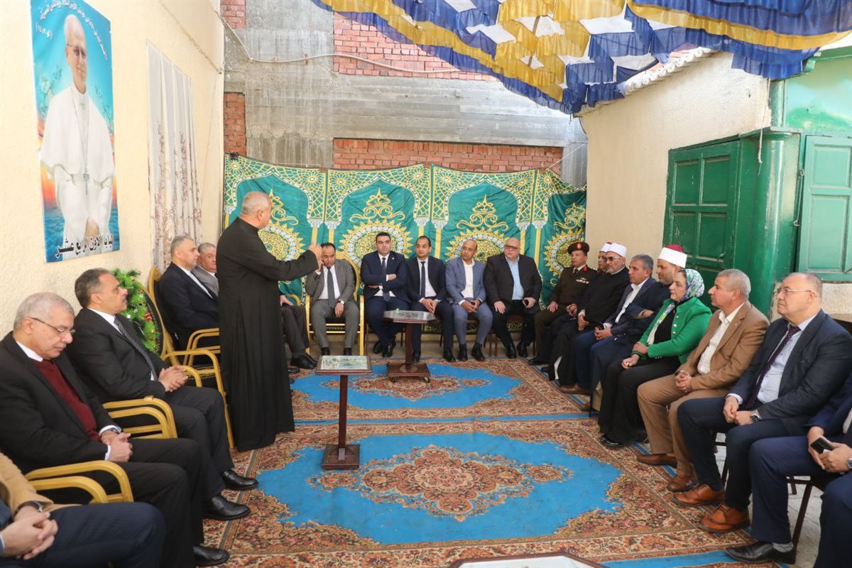 في أجواء من البهجة والتآخي.. احتفال رسمي بعيد الميلاد المجيد بالشرقية،فيتو