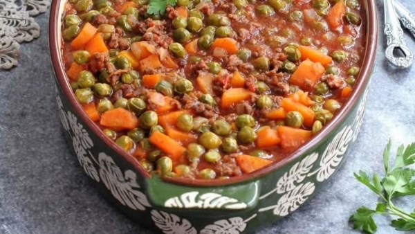 طريقة عمل البسلة والجزر باللحمة