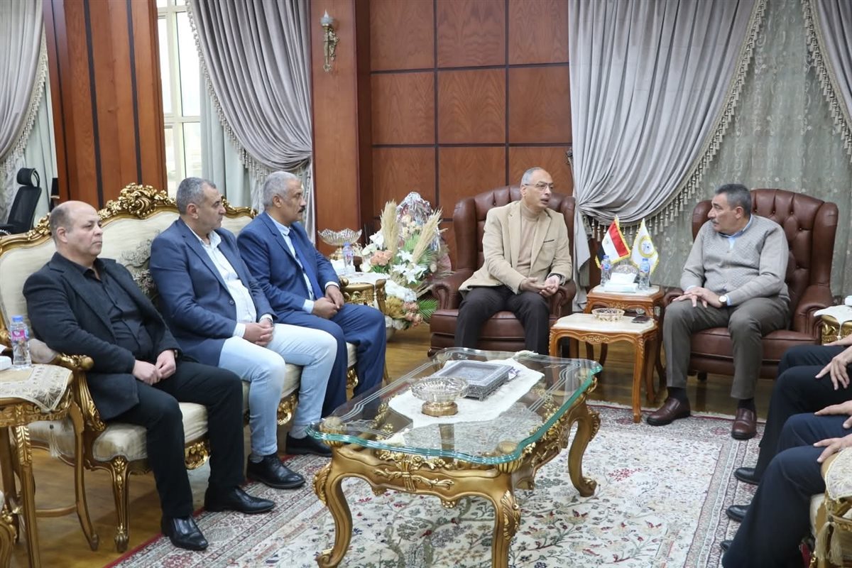 رئيس هيئة ميناء دمياط يستقبل رئيس مجلس إدارة الهيئة العامة للرقابة على الصادرات والواردات