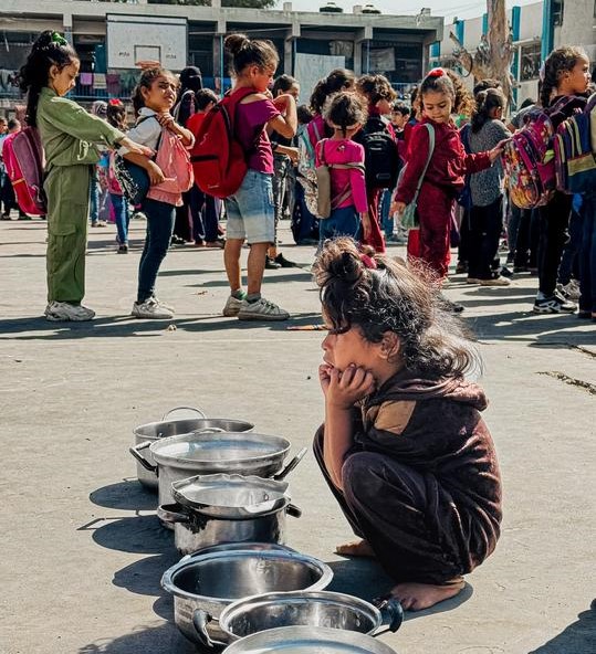 مصير مجهول ينتظر أطفال غزة بين الجوع واليأس