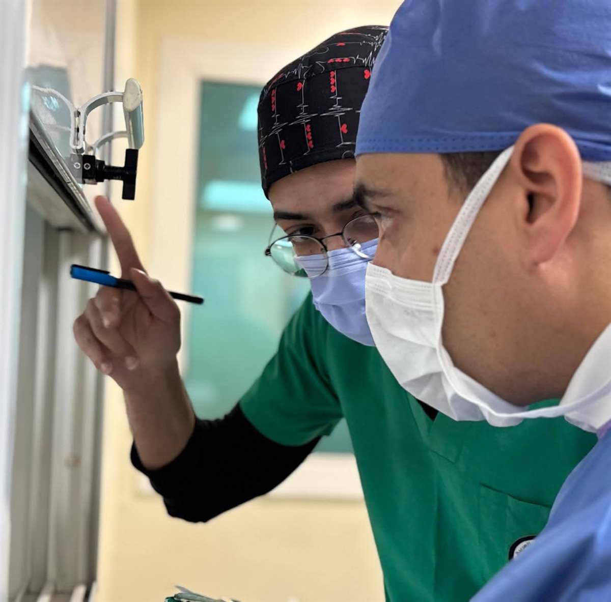 جانب من الجولة داخل غرف العمليات بمجمع الإسماعيلية الطبي، فيتو