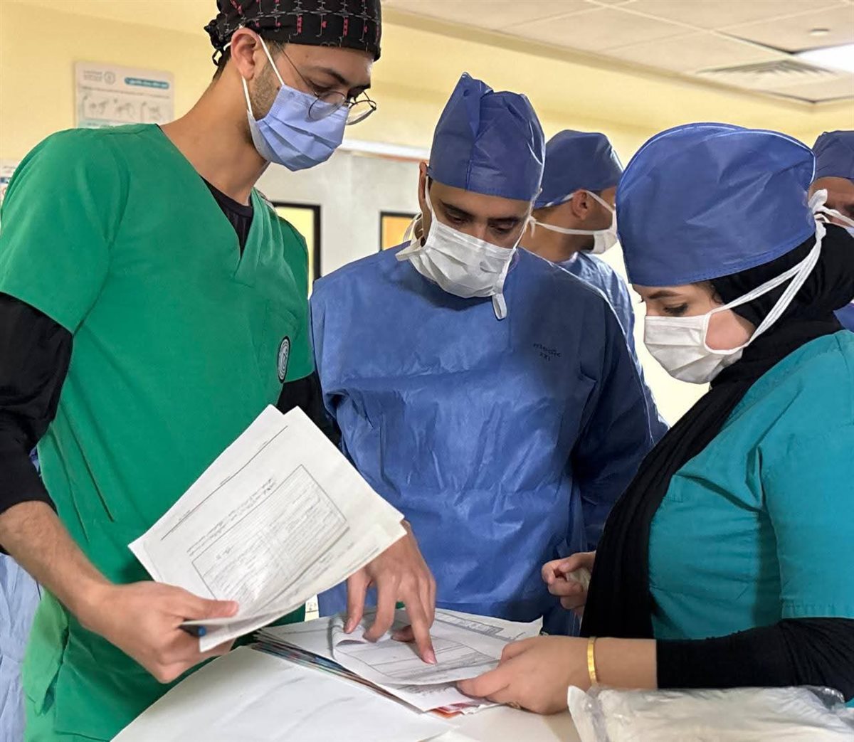 جانب من الجولة داخل غرف العمليات بمجمع الإسماعيلية الطبي، فيتو