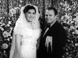 مع تحية كاريوكا فى منديل الحلو&nbsp;