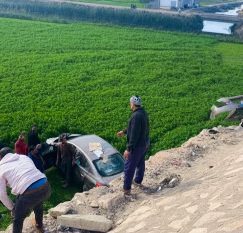 إصابة سيدتين إثر انقلاب سيارة على طريق المحلة – كفر الشيخ الدولي