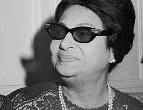 النظارة السوداء تلازم أم كلثوم، فيتو