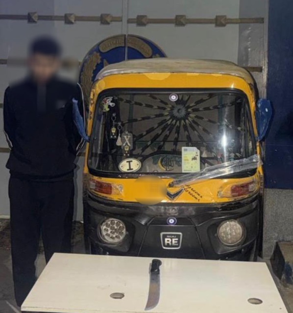 أولوية المرور تشعل مشاجرة بين سائقي توك توك وميكروباص بالشرقية