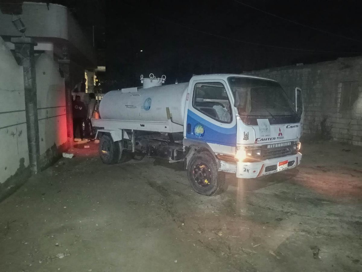 سيارات الصرف خلال عملها،فيتو