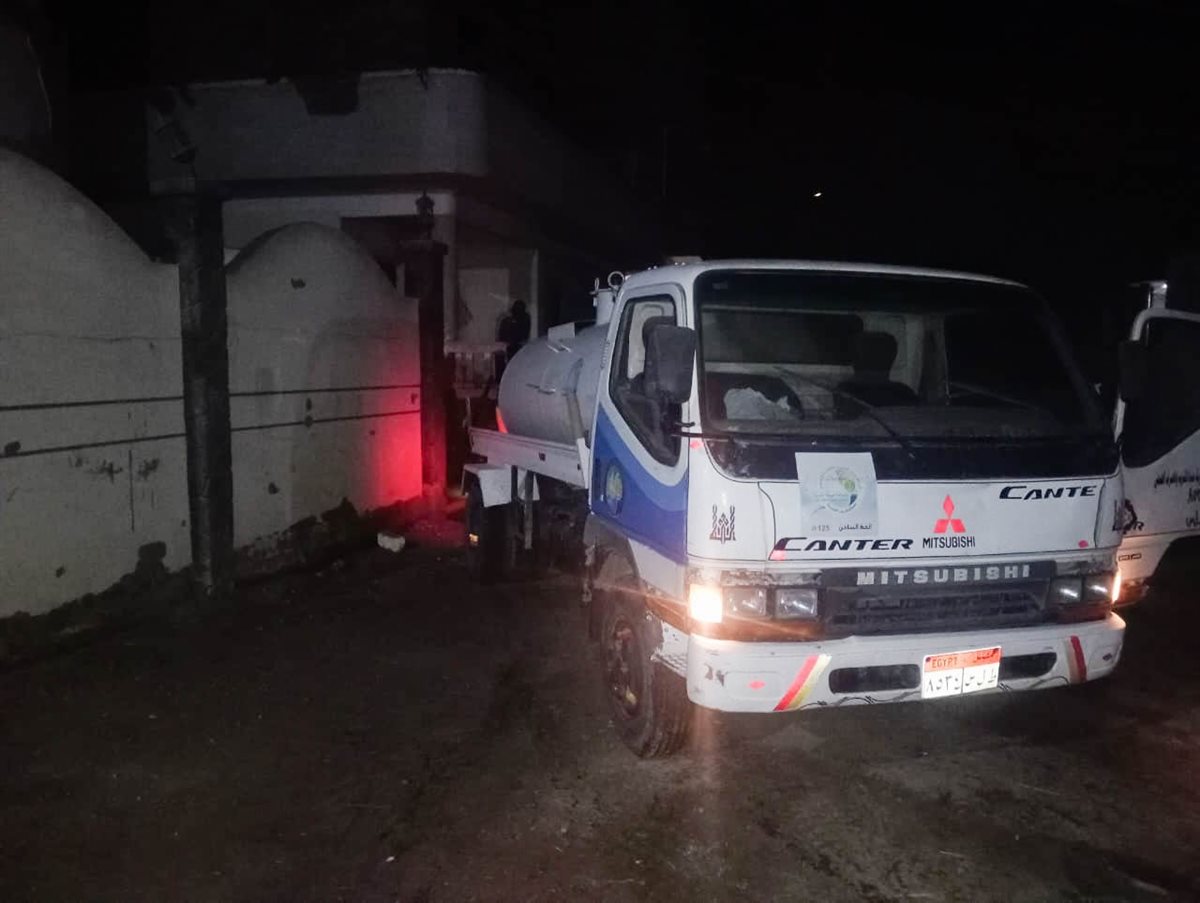 سيارات الصرف خلال عملها،فيتو