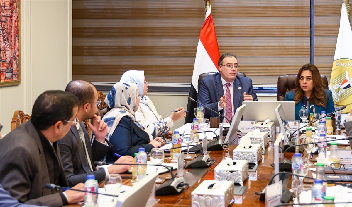 وزيرة التنمية المحلية تبحث مع رئيس المركزي للتنظيم والإدارة&nbsp;