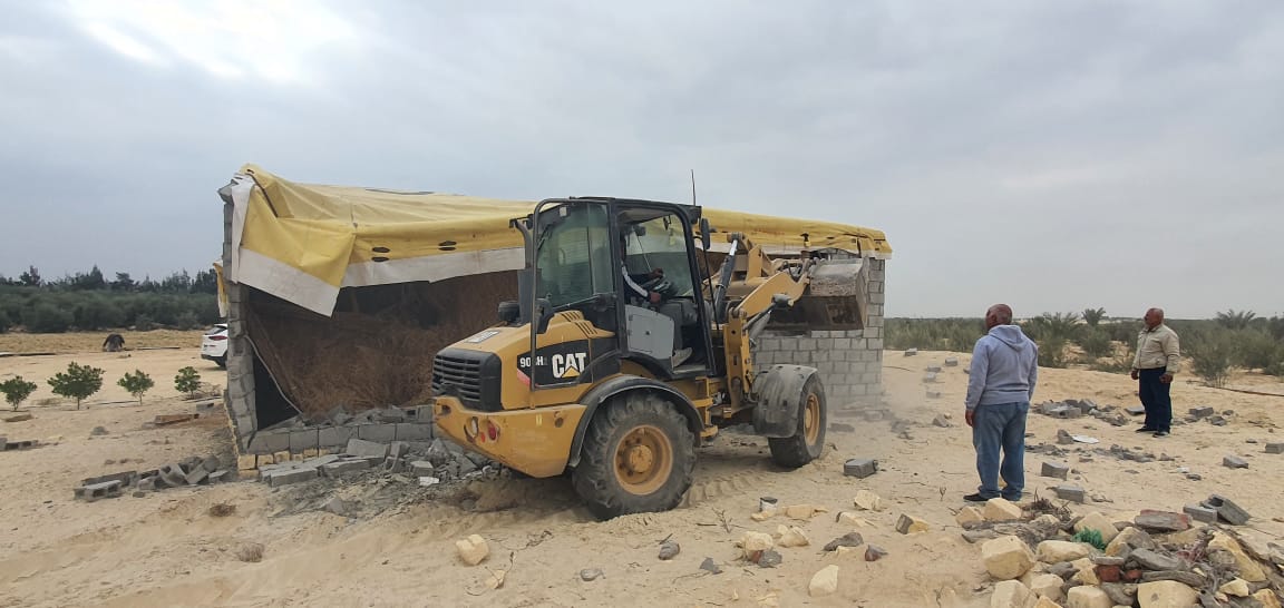 جانب من أعمال الإزالة، فيتو