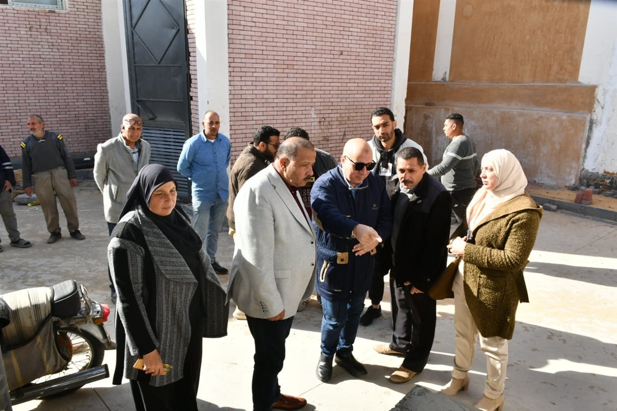 وفد القابضة يتابع مشروعات «حياة كريمة» بدمياط
