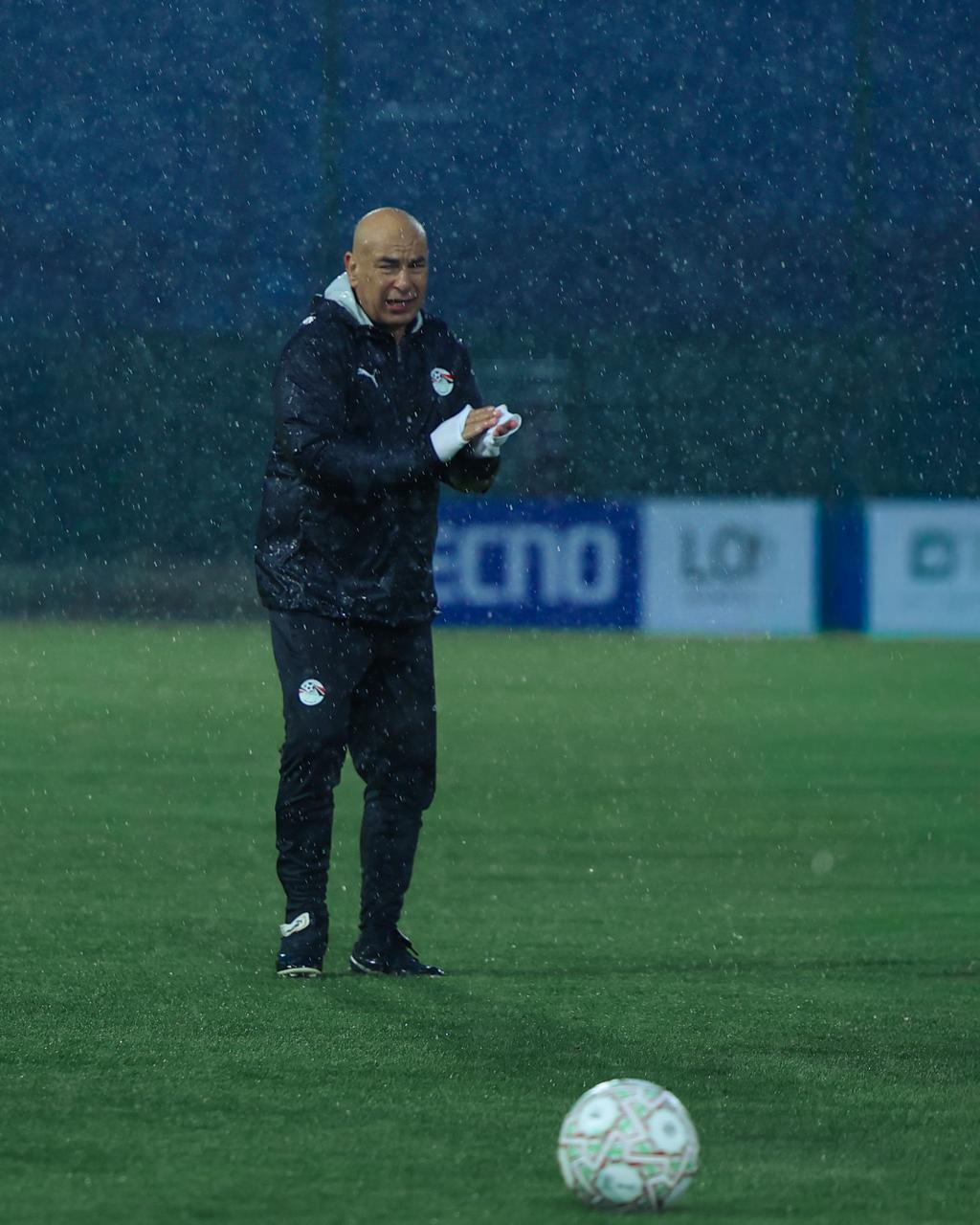 حسام حسن، فيتو