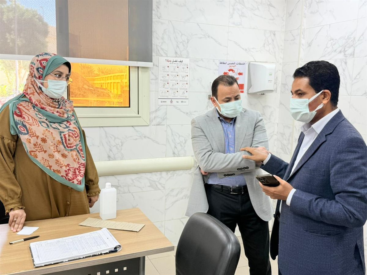 وكيل الصحة بالأقصر يتفقد مستشفى الحميات ويتابع الوضع الوبائي